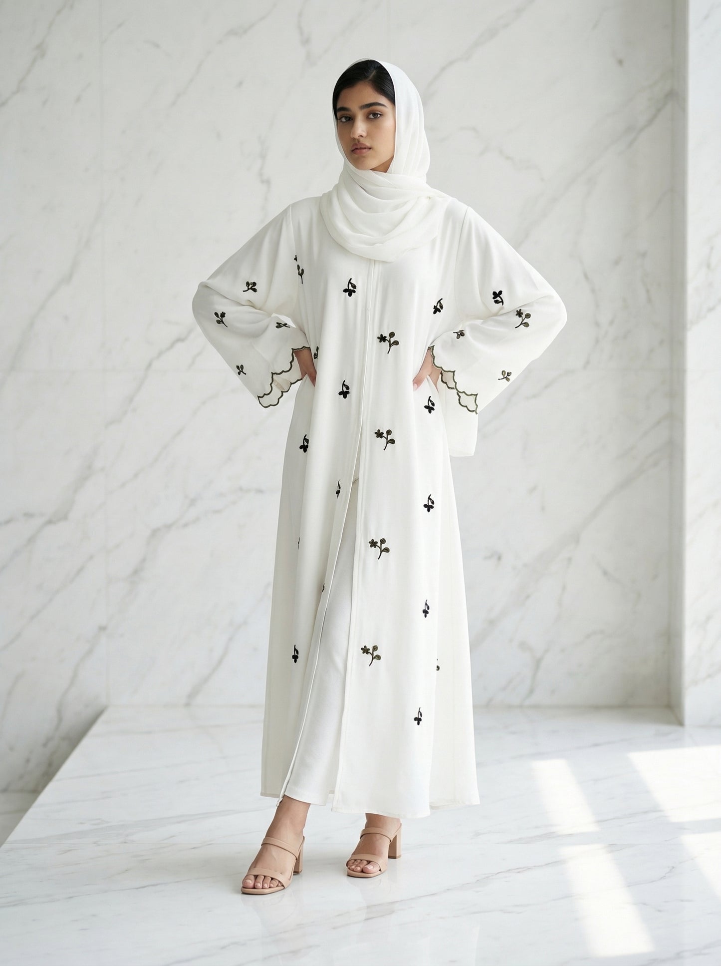 Noora Ivory Abaya