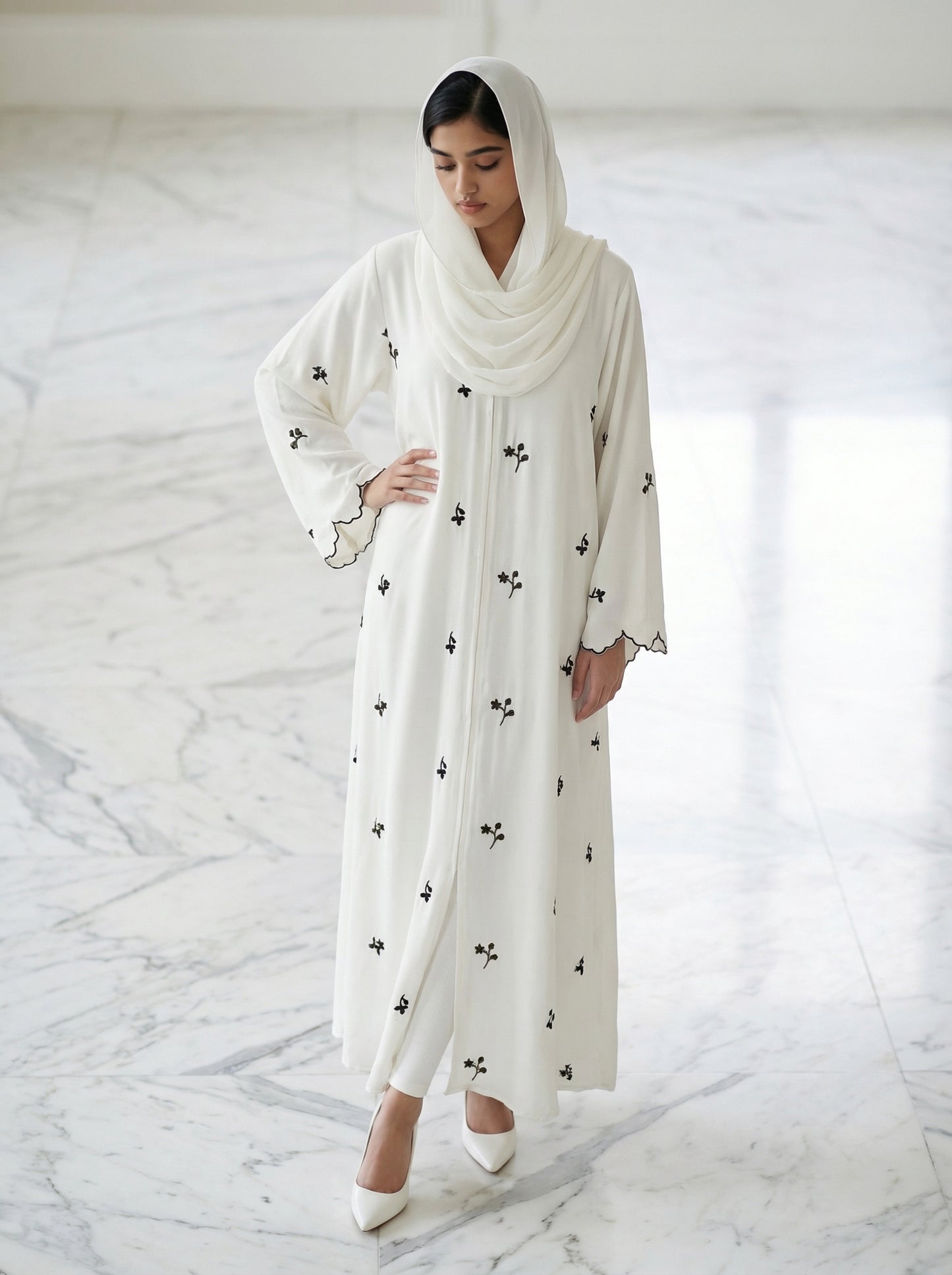 Noora Ivory Abaya